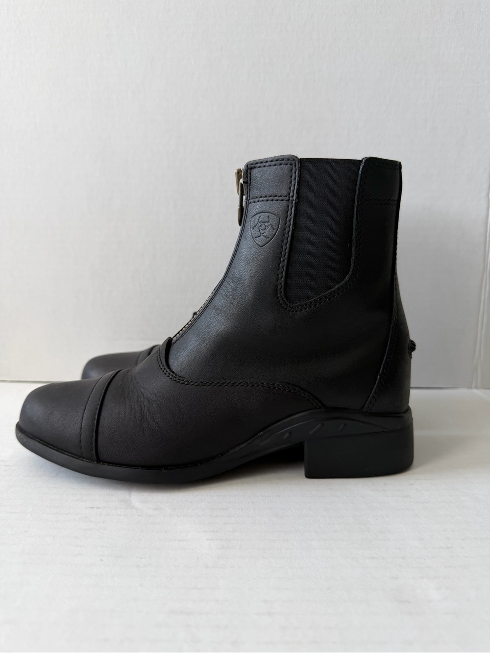 Ariat Black Leather Chukka Zip Boots